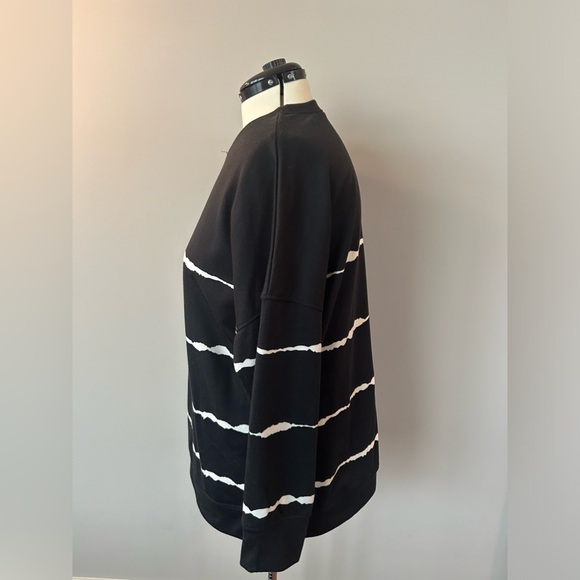 Black & White Tunic - Picture 3 of 4